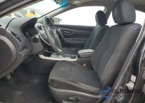 2015 Nissan Altima 2.5 из США, поврежденный, VIN 1N4AL3AP3FN406977